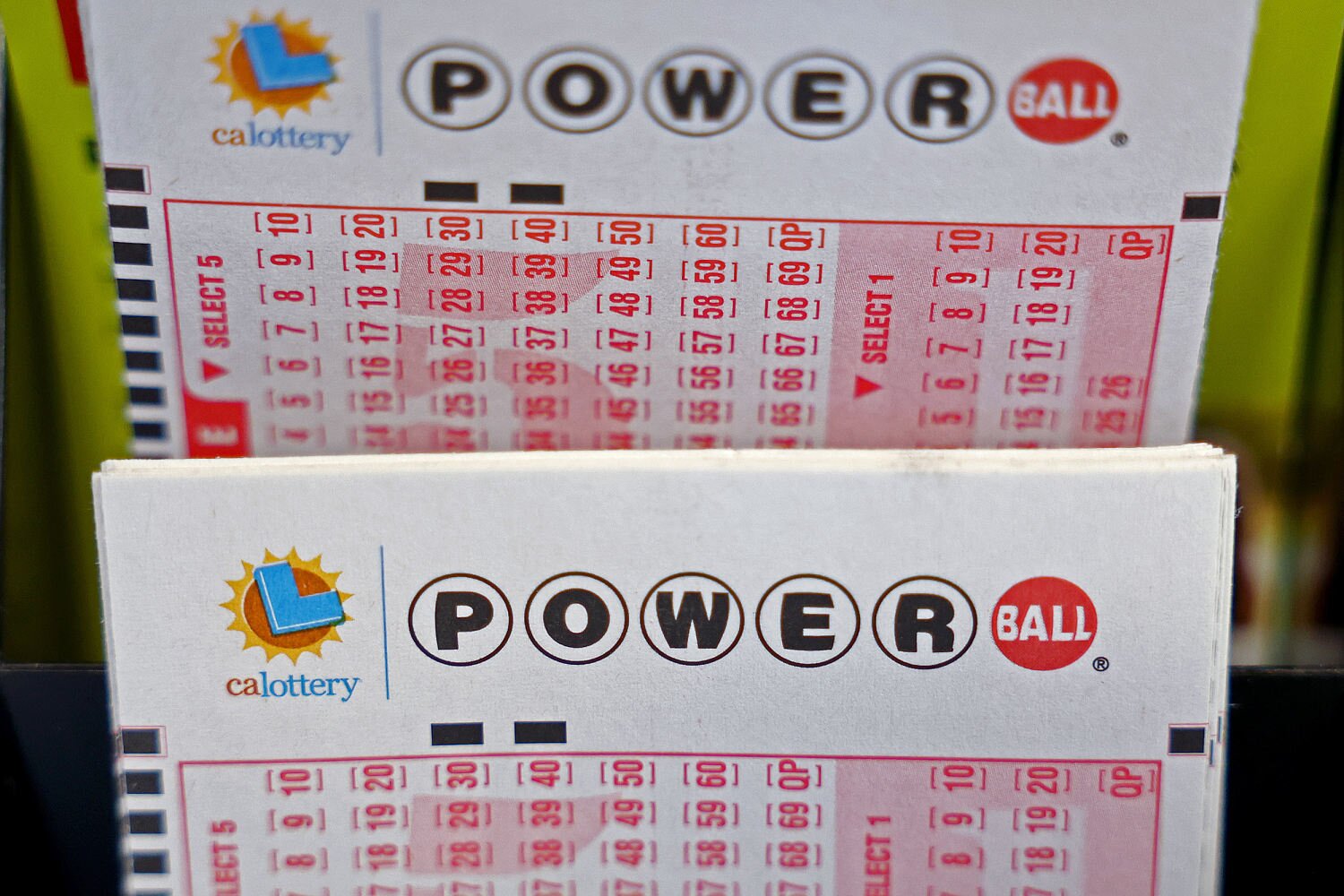 Single ticket bought in Illinois wins $1 billion Powerball jackpot