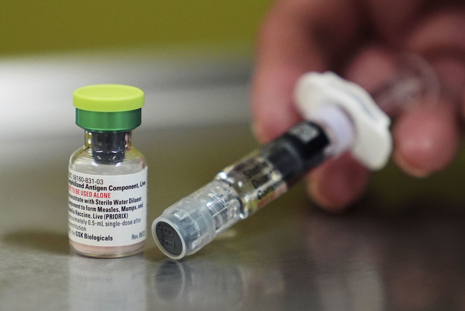 Two die of measles in Pennsylvania outbreak