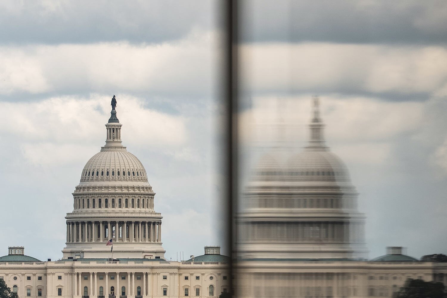 Senate passes short-term bill to prevent a shutdown before the midterm elections