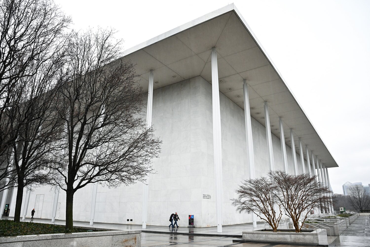 Judge hits DOJ lawyers with barrage of questions on Kennedy Center changes