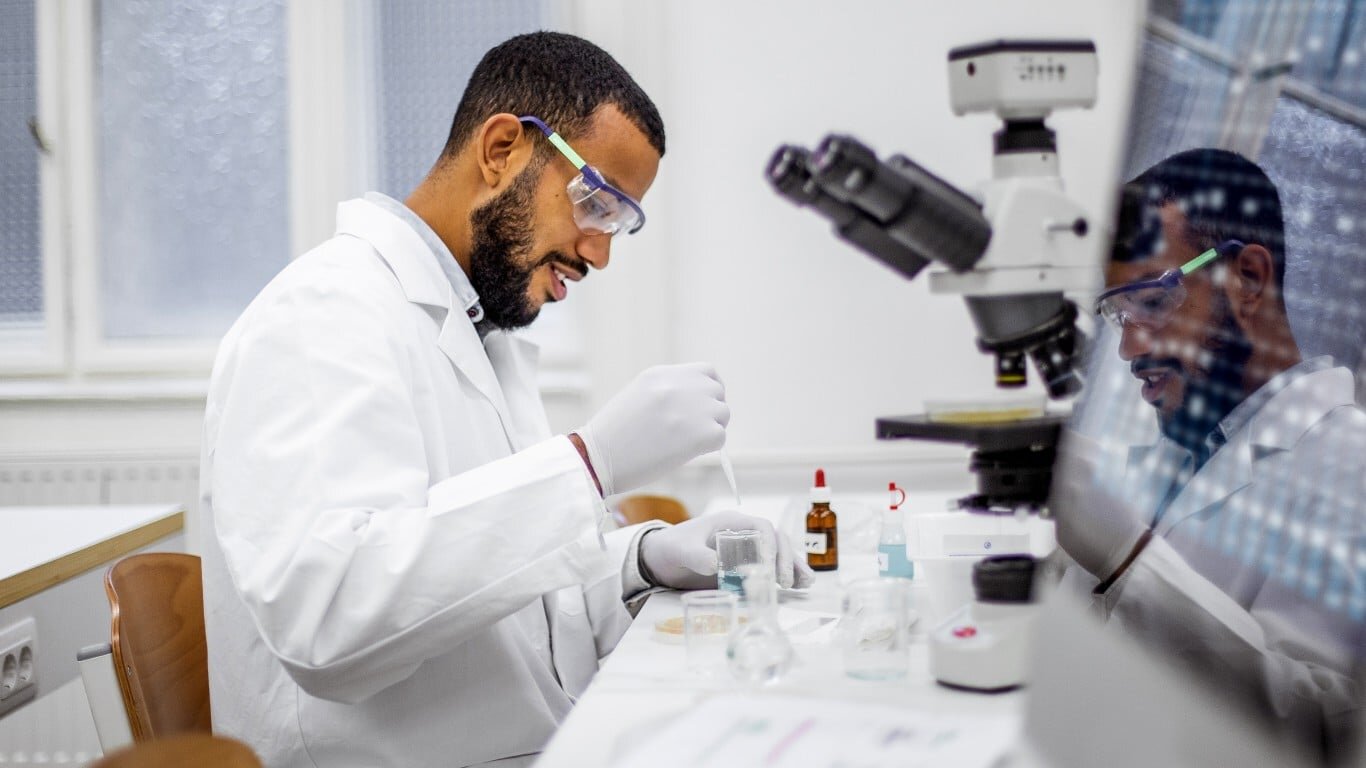 Legend Biotech Gains 6% on Q2 Earnings Beat as Adjusted EPS Doubles Consensus