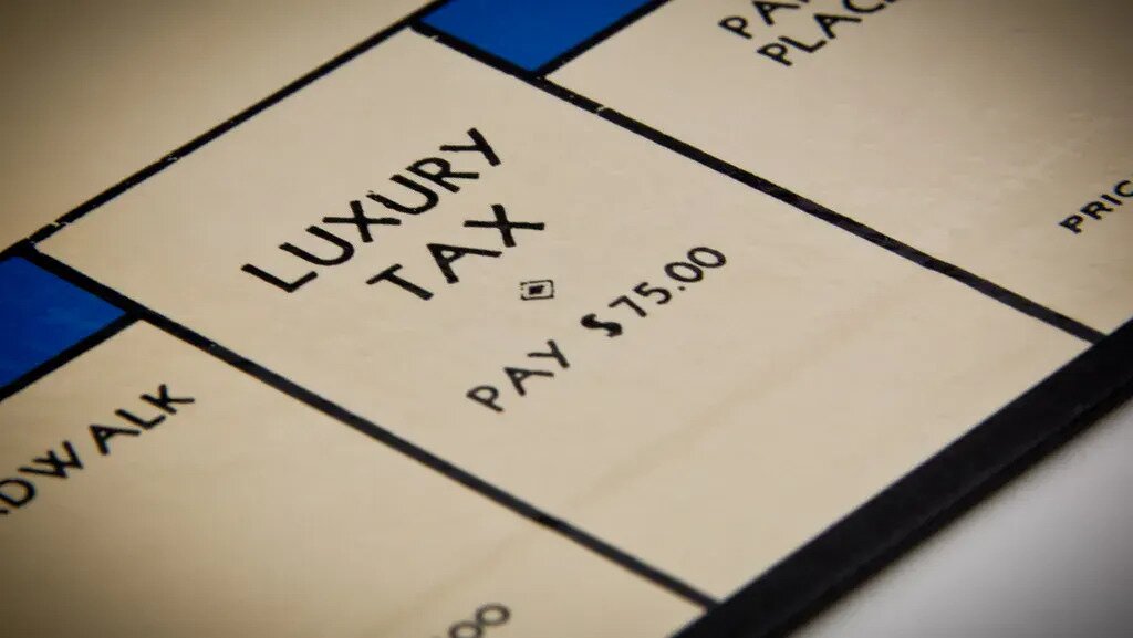 $400,000 in Employer Stock Inside Your 401(k)? This Tax Rule Could Save You $65,000 Before You Retire