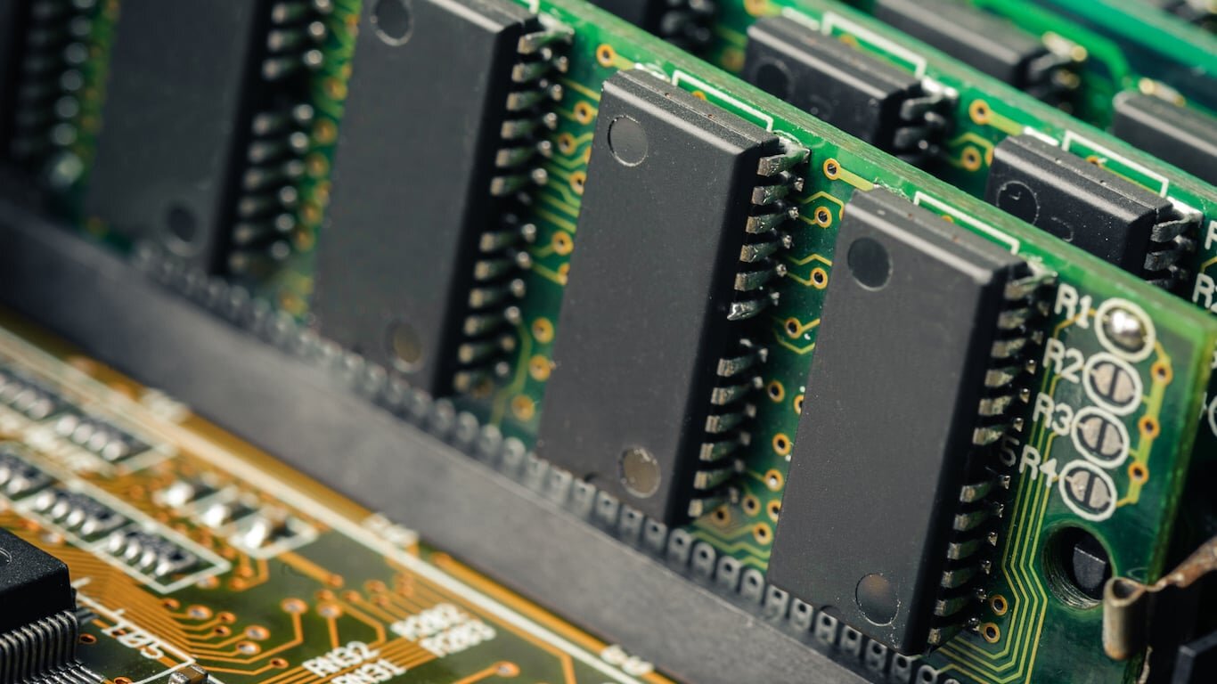 Sandisk Unveils Multi-Year Financial Model and Growth Strategy, Memory Stocks Soar