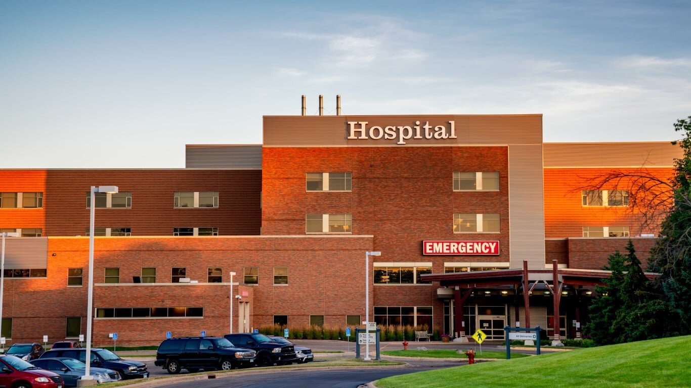 25 Health Systems Have Dropped Medicare Advantage in 2026. Here’s What Enrollees Should Do Now.