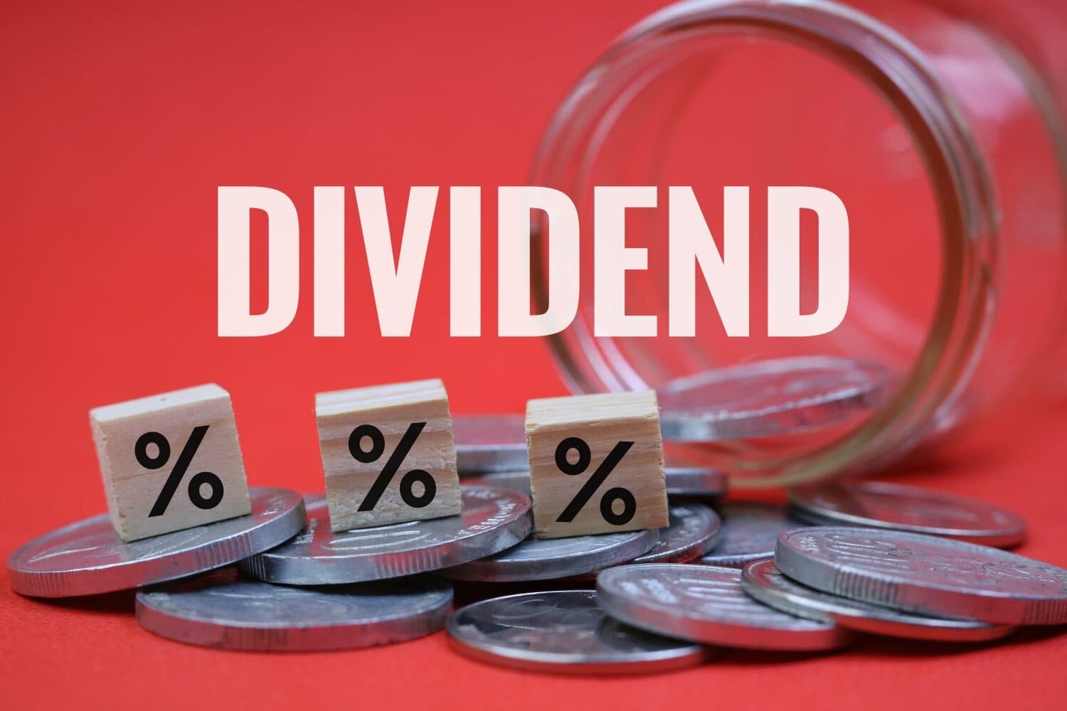 DIVO or JEPI: Which Monthly Dividend Actually Protects Your Principal?