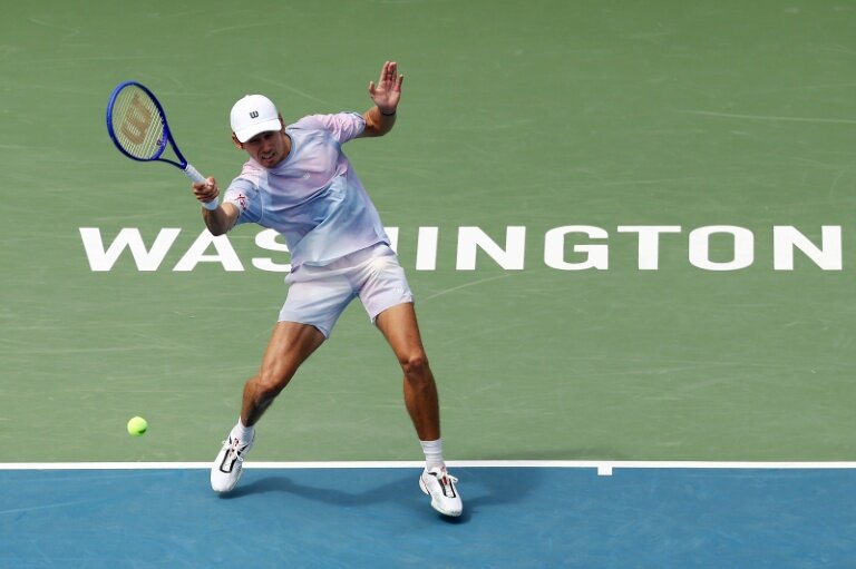 De Minaur tops Tsitsipas to set up Hewitt clash in Washington