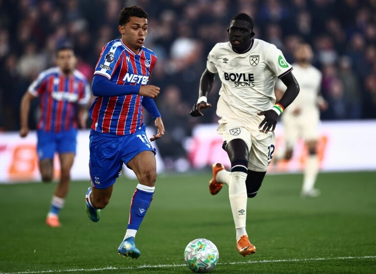 Johnson signs for Everton in McNeil swap deal