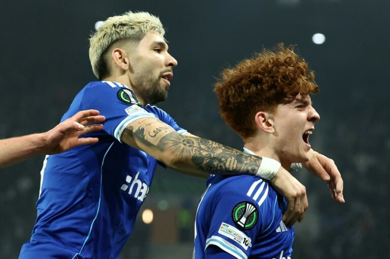 Barco joins Chelsea rebuild from Strasbourg
