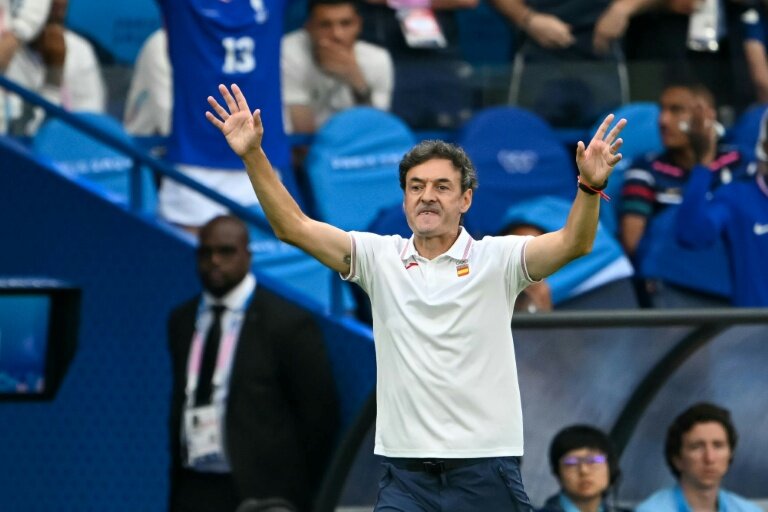 Spaniard Santi Denia takes over as Czech Republic coach