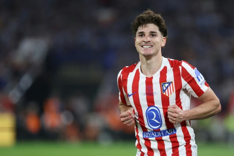 Atletico will not sell Alvarez, says Simeone