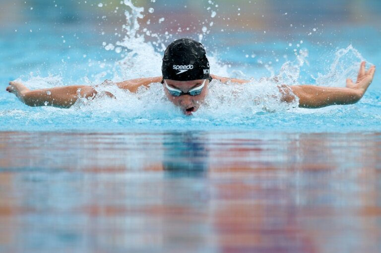 McIntosh bounces back with 400m medley win at Pan Pacs