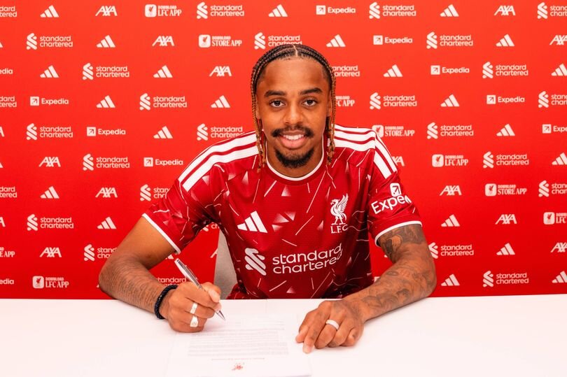 Bradley Barcola breaks silence after completing $166.6 million Liverpool transfer