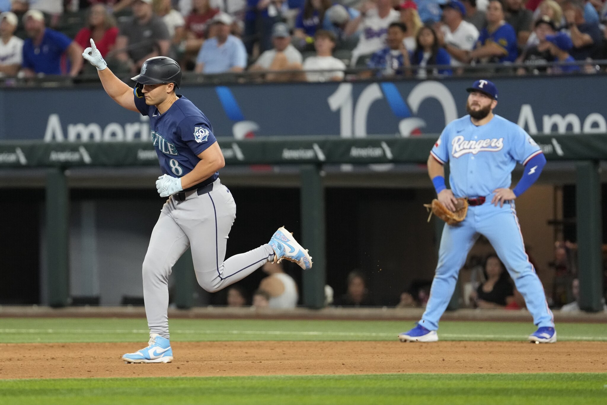 Texas Rangers’ bullpen, in need of deadline help, can’t hold off Mariners