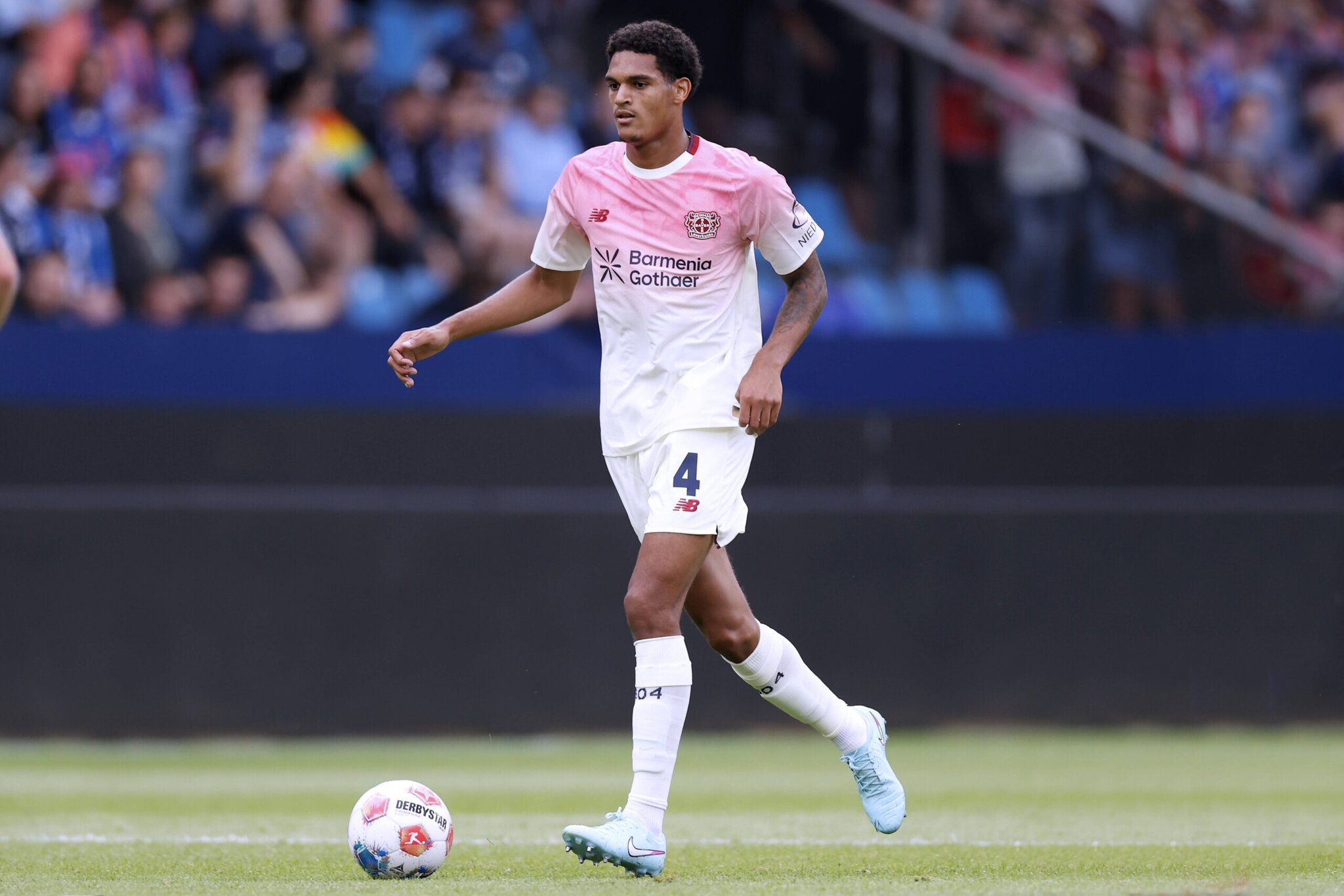 Sky Sports: Arsenal in talks to sign former Liverpool star