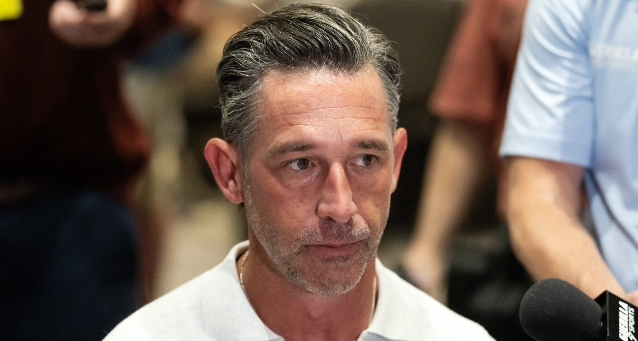Kyle Shanahan meets with local reporters, admits fault in car accident