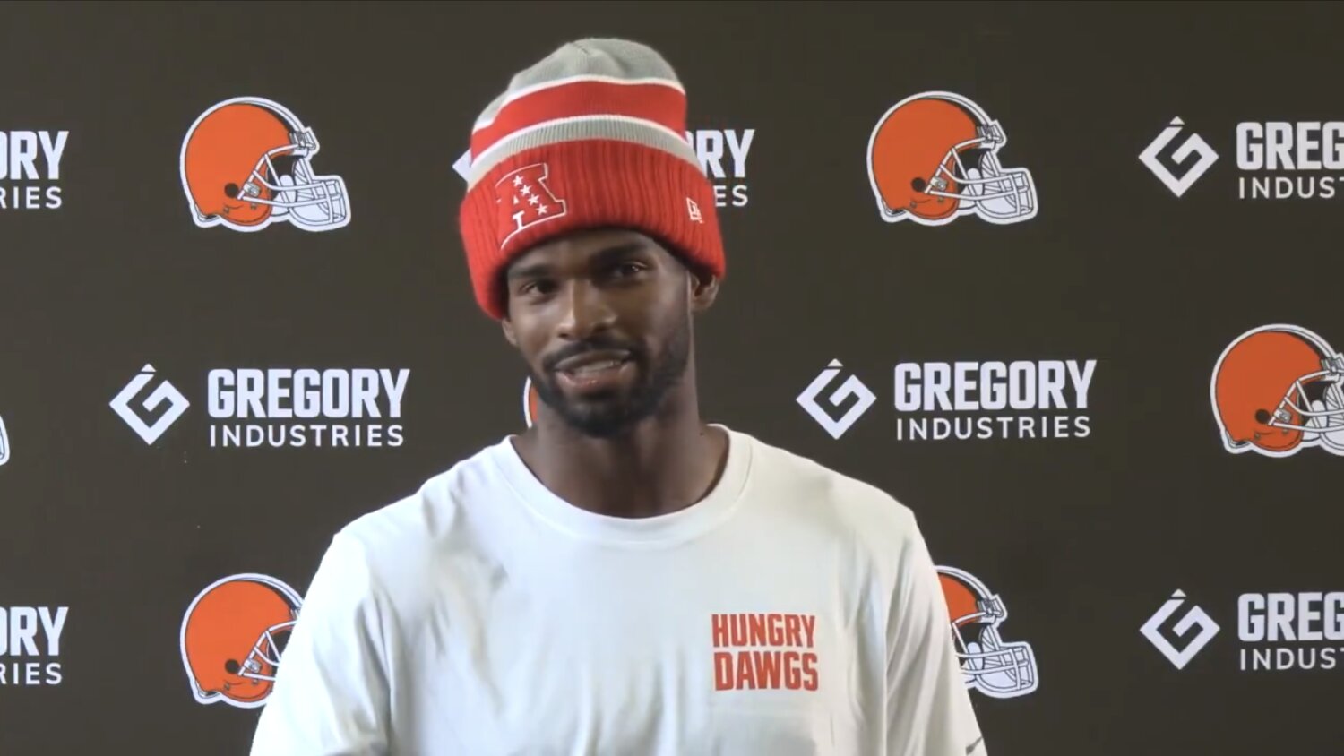 Shedeur Sanders apologizes to reporters for recent press conference