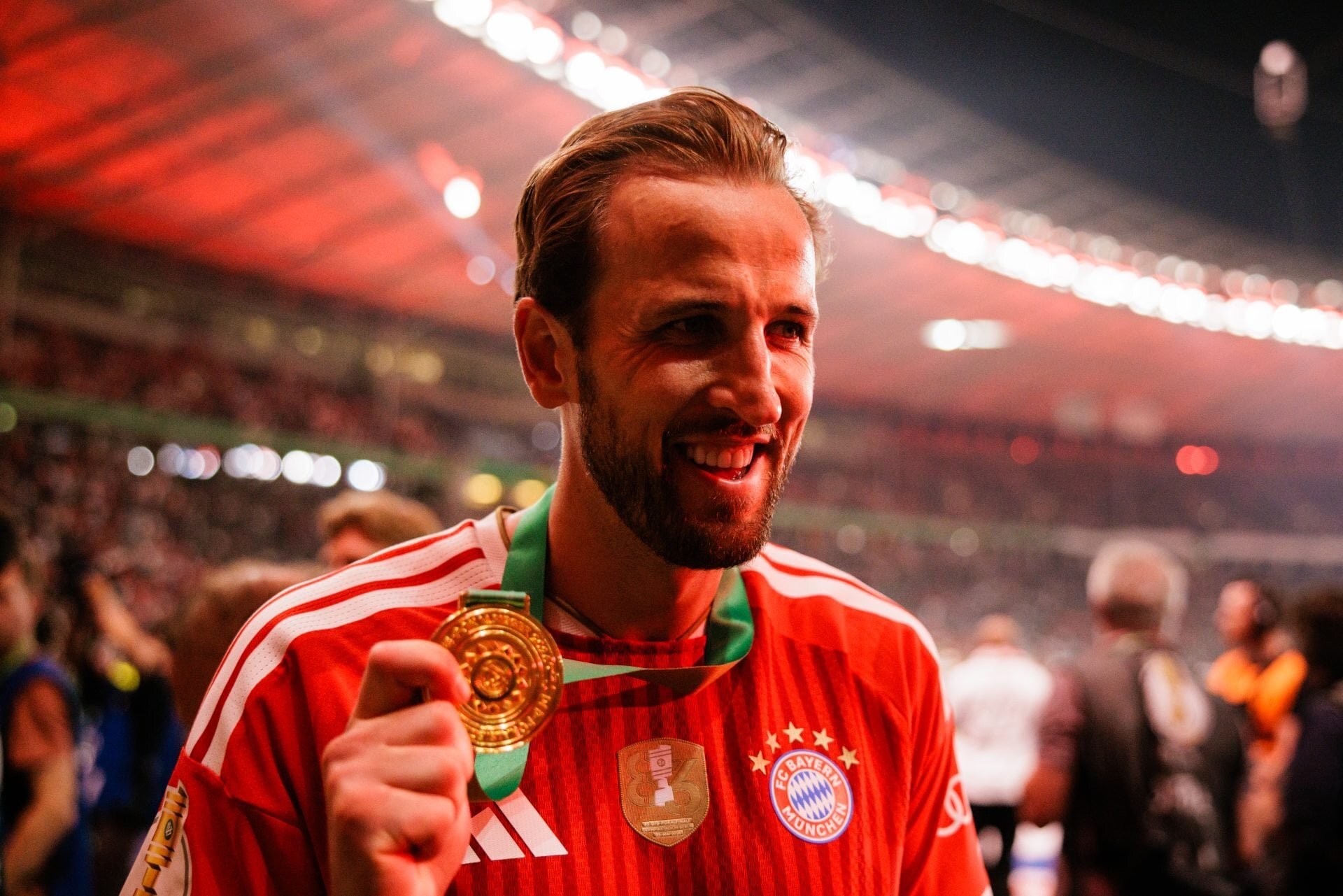 Barcelona keeping an eye as Bayern Munich set to open contract talks with superstar next month