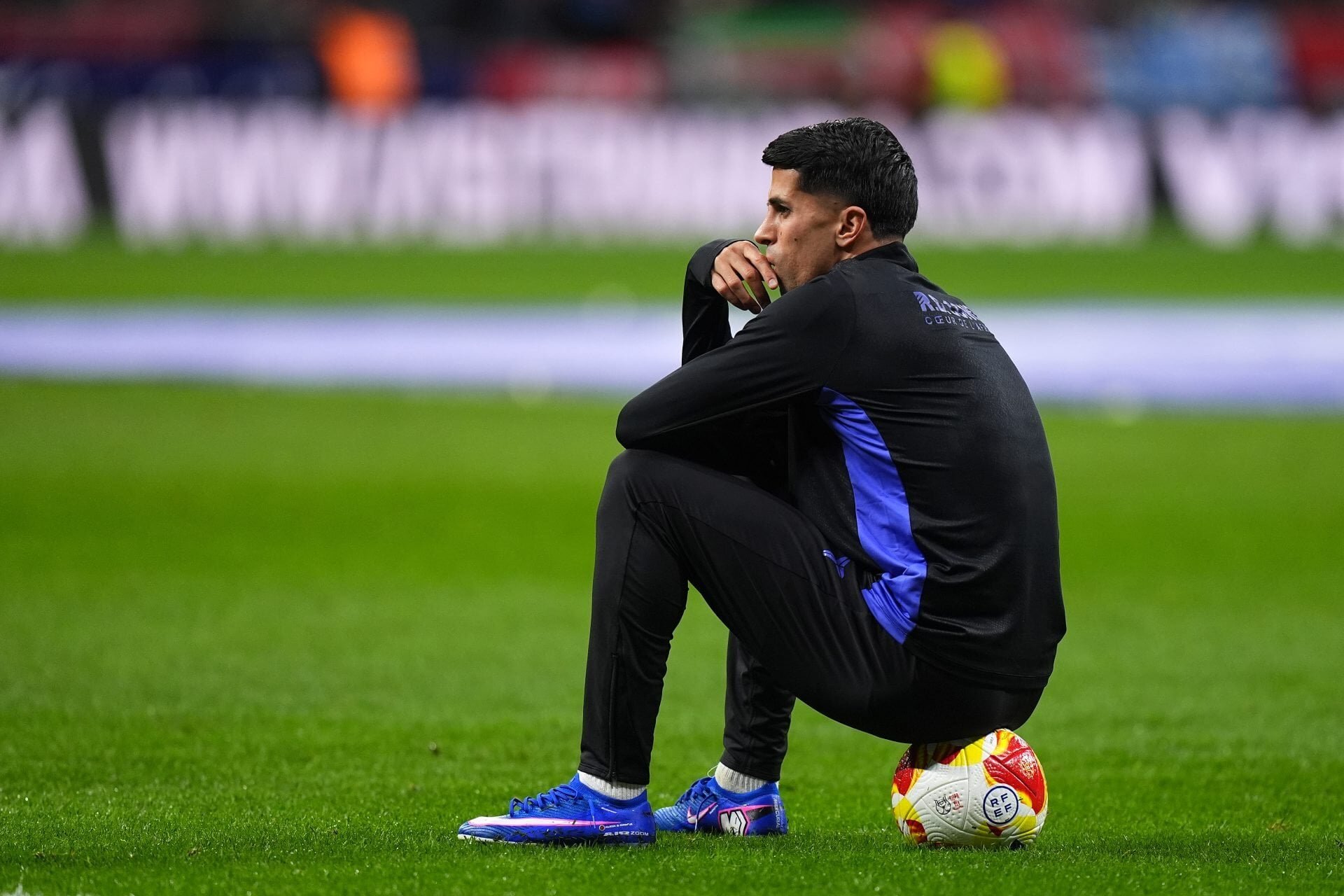Barcelona close in on key defensive target in €10 million deal as decisive talks underway