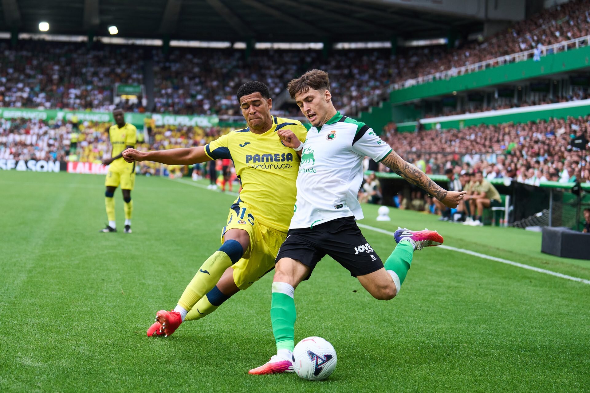 Barcelona remain in contact over Atletico Madrid defensive target; move dependent on Alejandro Balde
