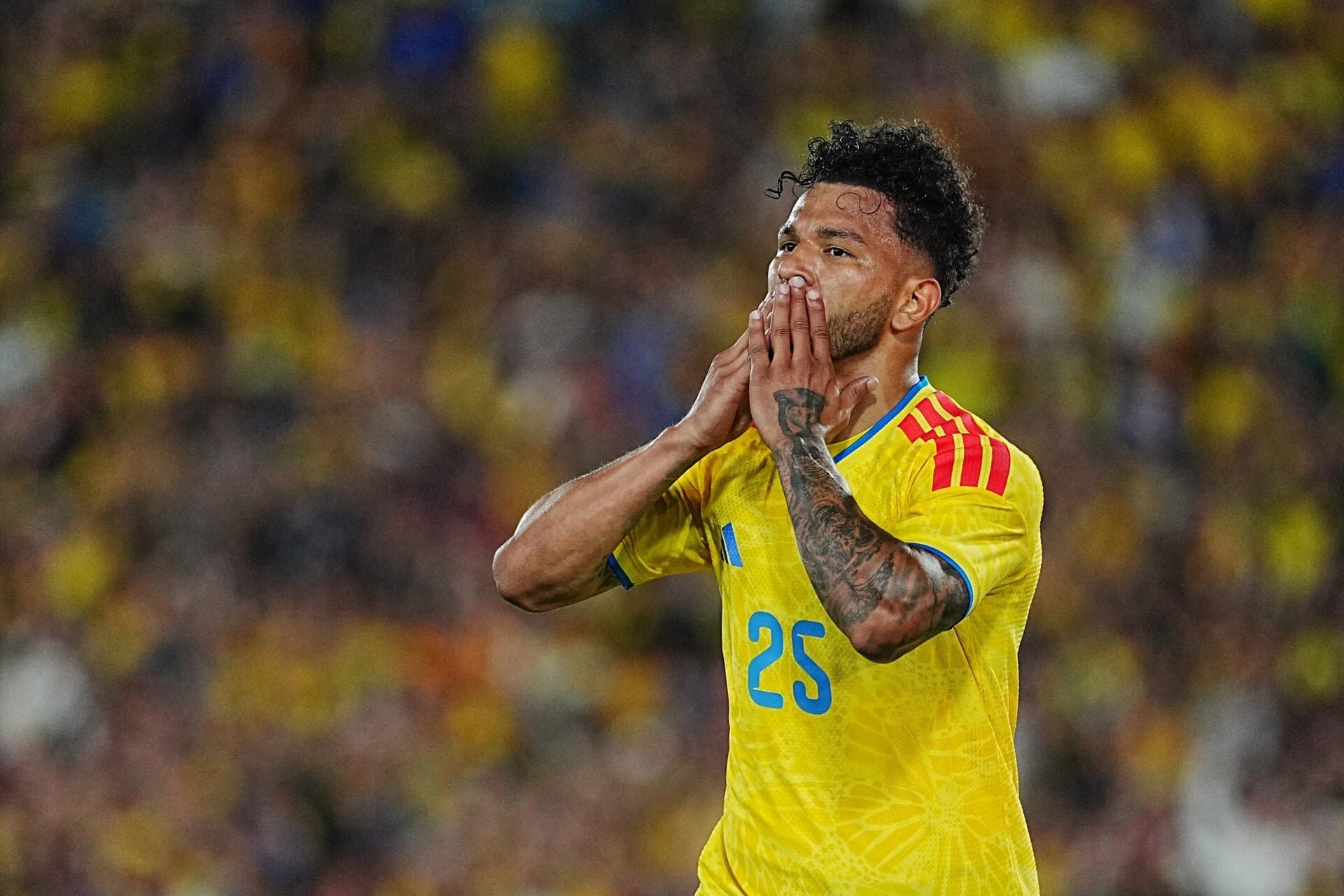 Barcelona eye 28-year-old Colombian striker as backup, Flick approves the signing