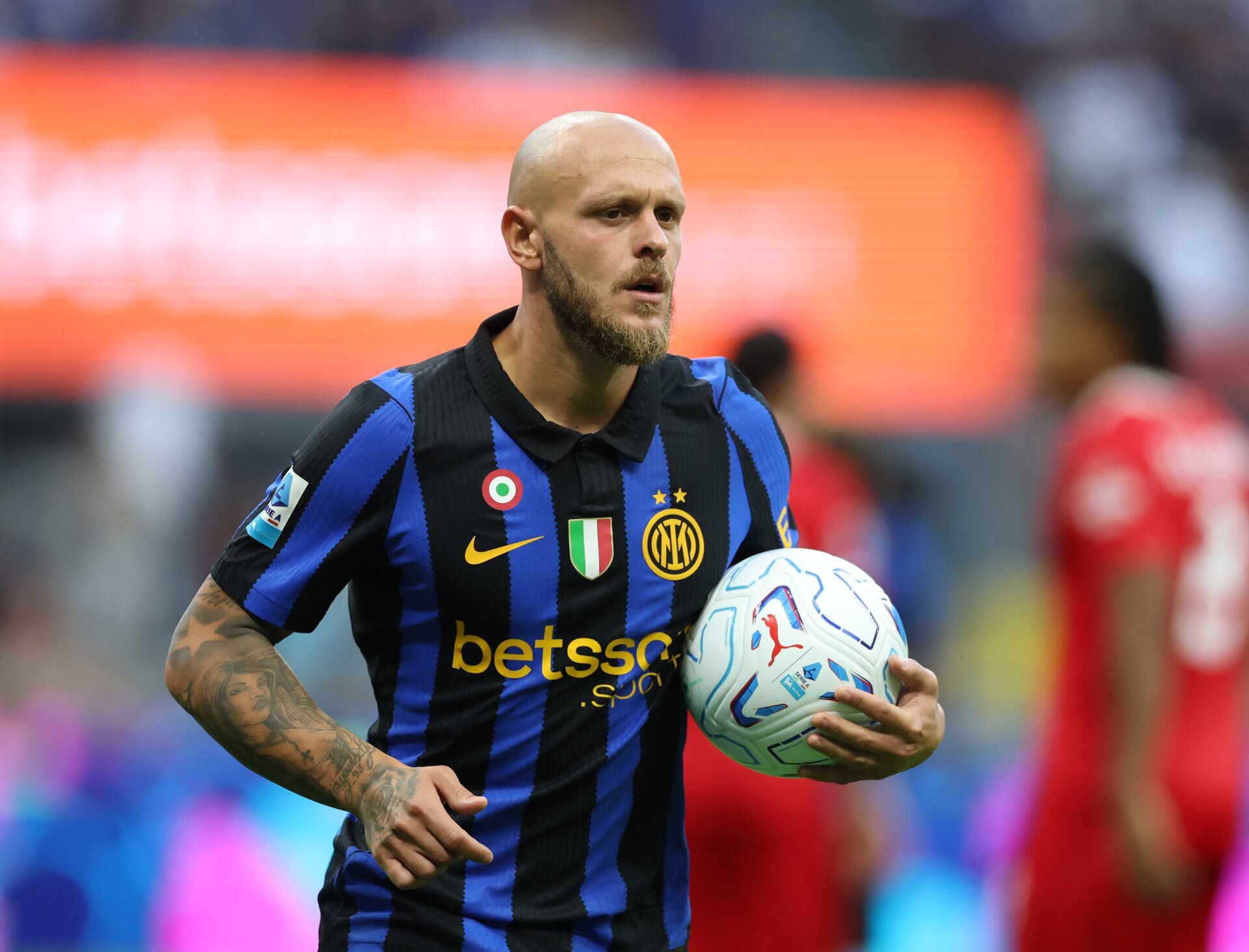 Barcelona in talks with Inter Milan over shock swap deal involving Italian international