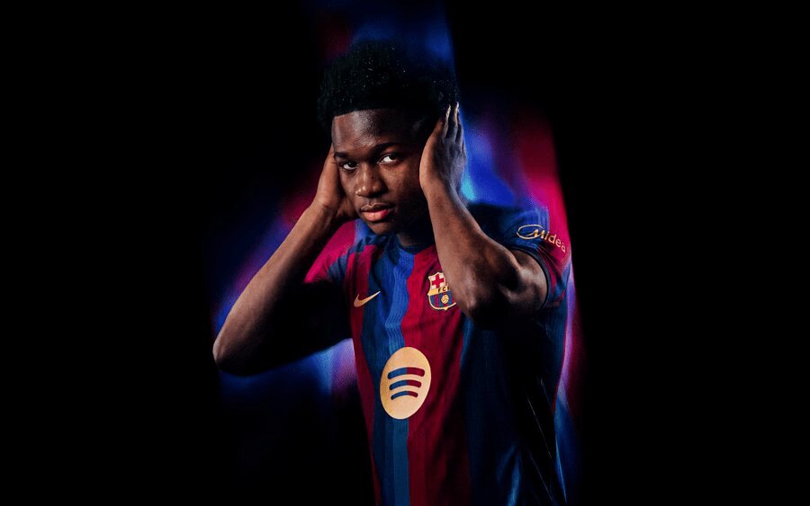 Barcelona coaching staff have high hopes on 18-year-old winger