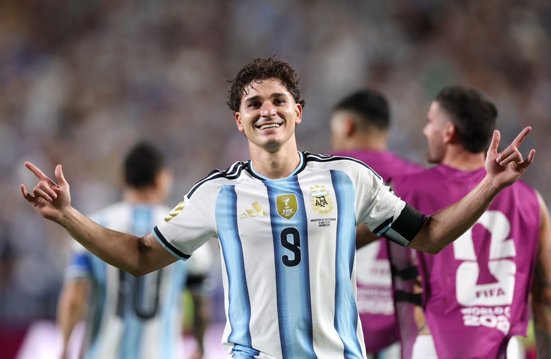 Barcelona priority target set to demand exit in key talks with current club