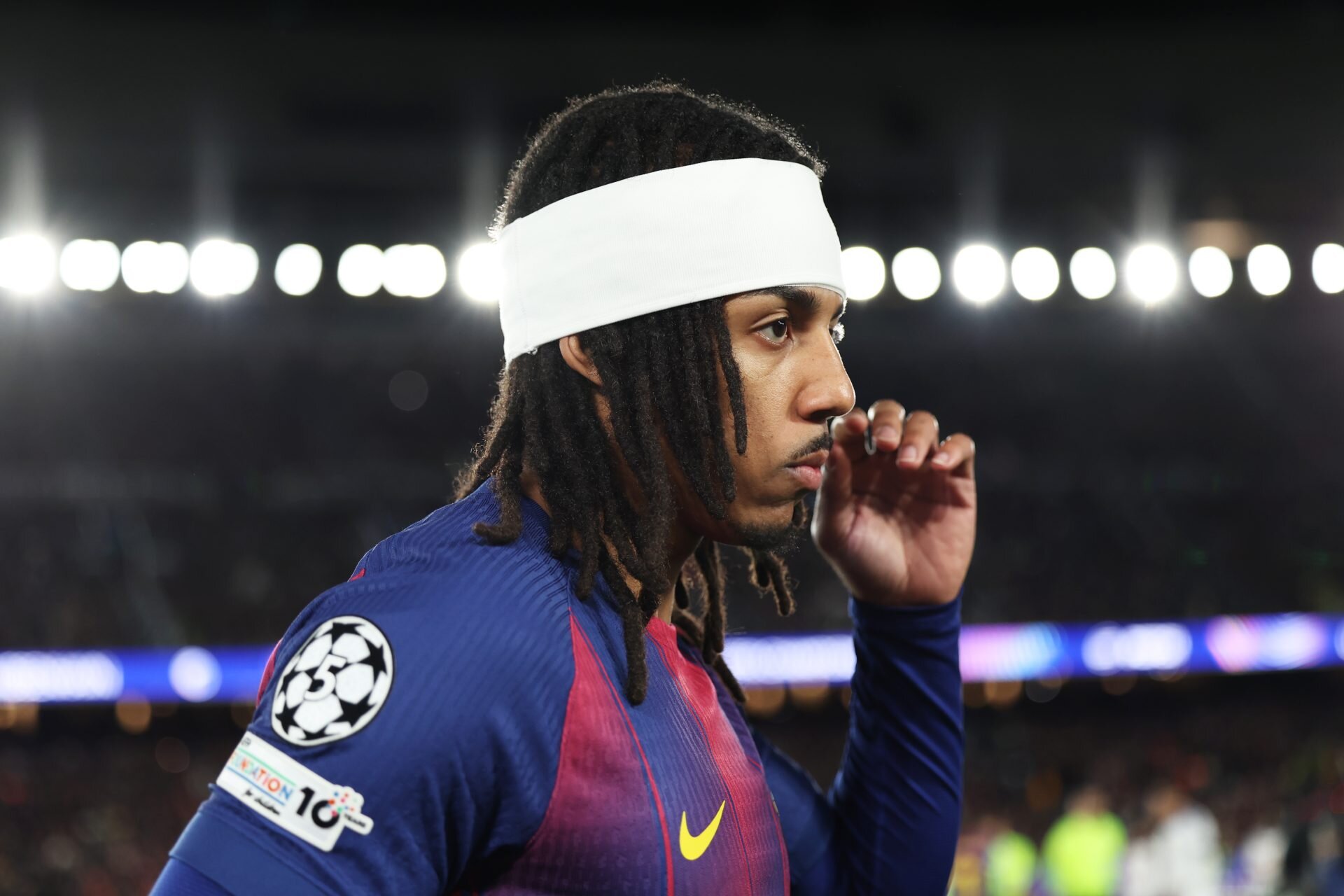 Barcelona defender has no intention of leaving despite interest from Arsenal, PSG and others