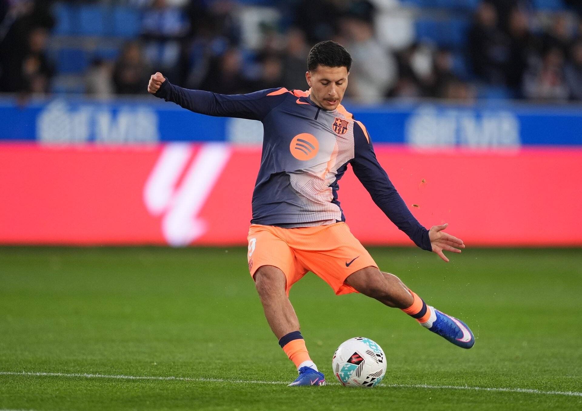 Barcelona youngster sends encouraging message after successful ACL surgery
