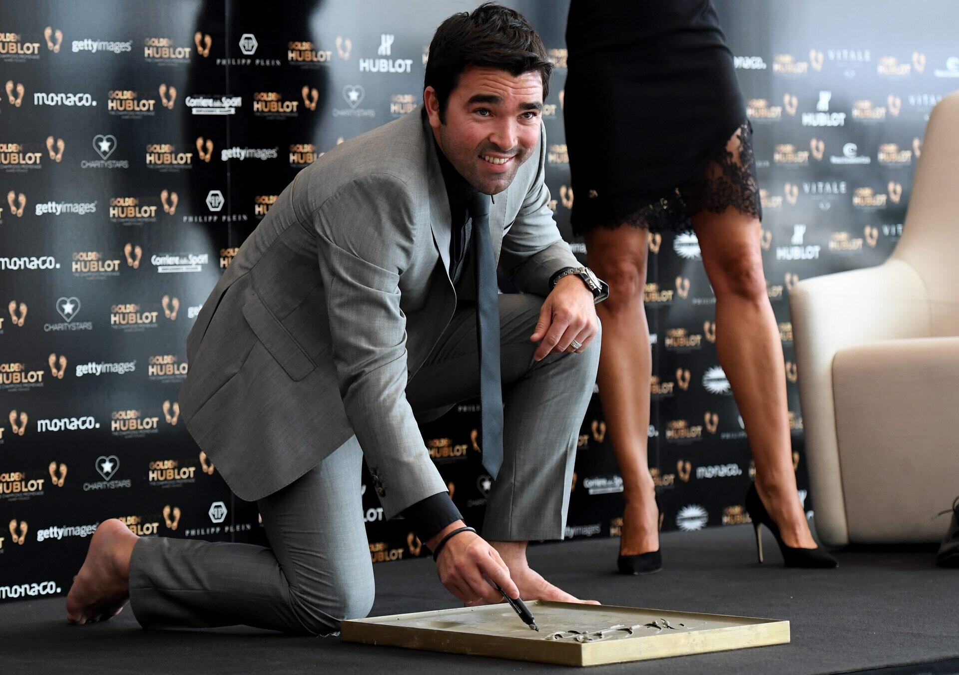 Reliable journalist drops major hint on Barcelona’s mystery signing: ‘Only football fanatics would know him