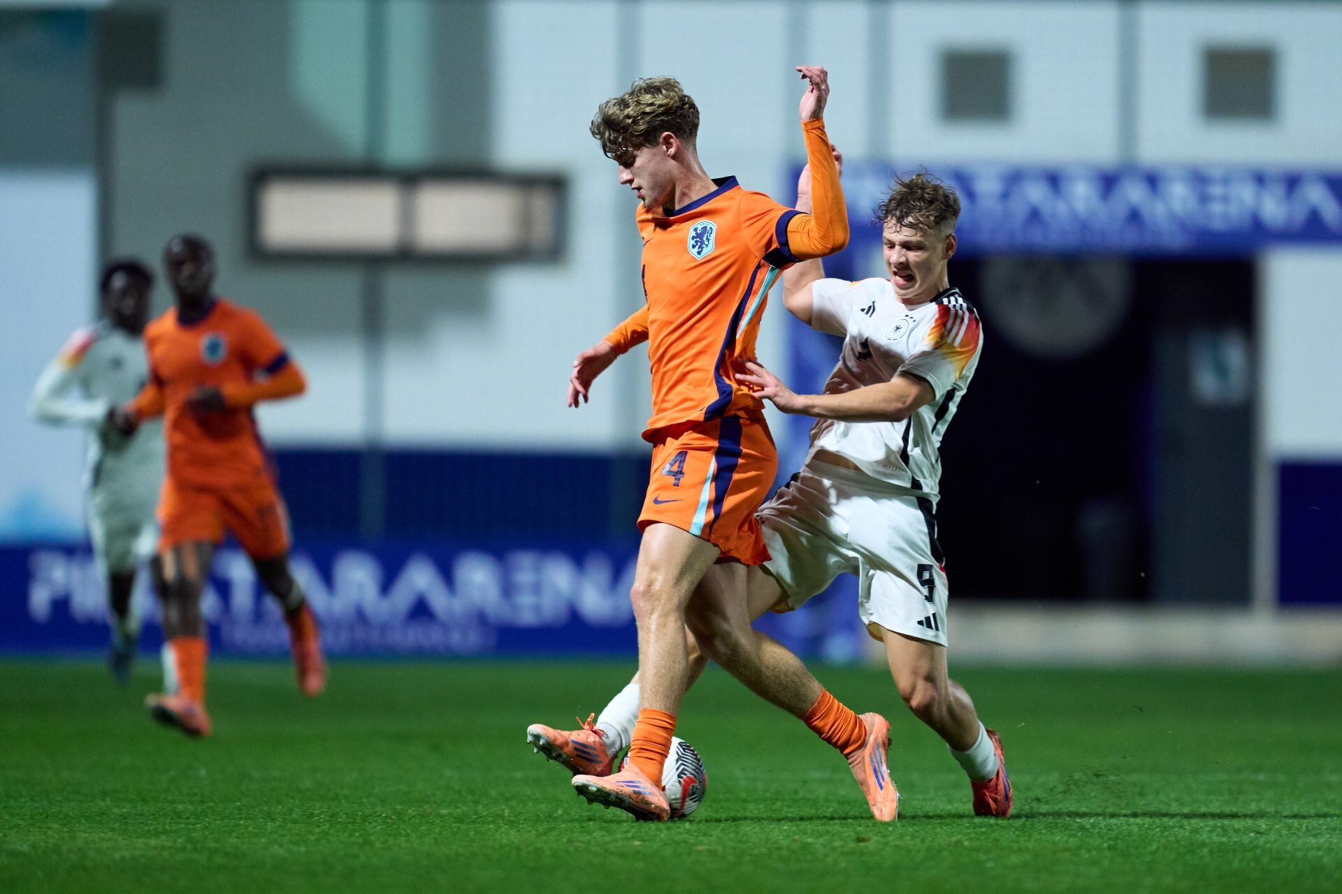 Barcelona and FC Twente just €2 million apart in Ruud Nijstad transfer negotiations