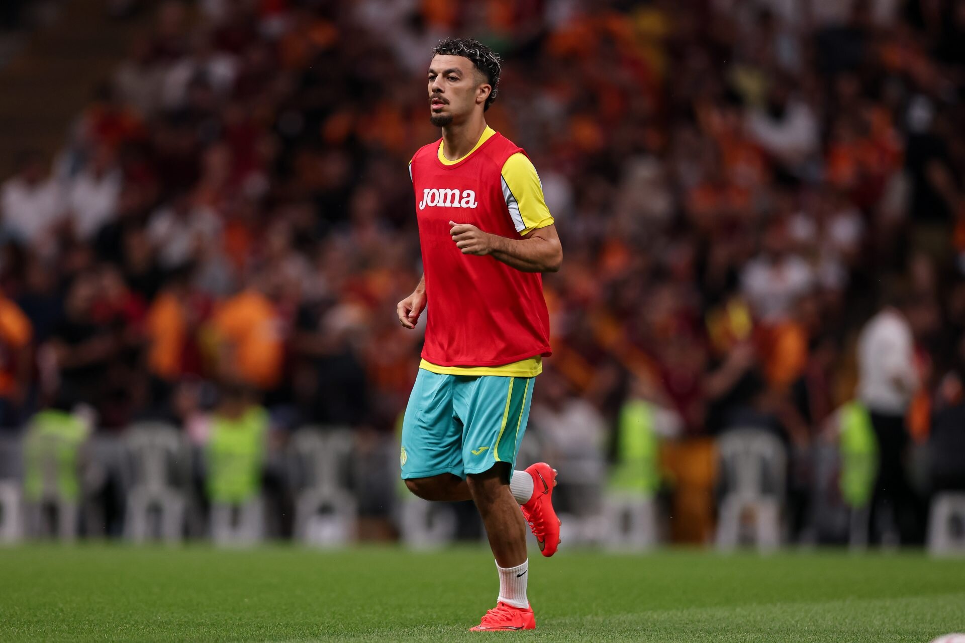 Barcelona identify 21 G/A Villarreal striker as Julian Alvarez Plan B amid €65m asking price
