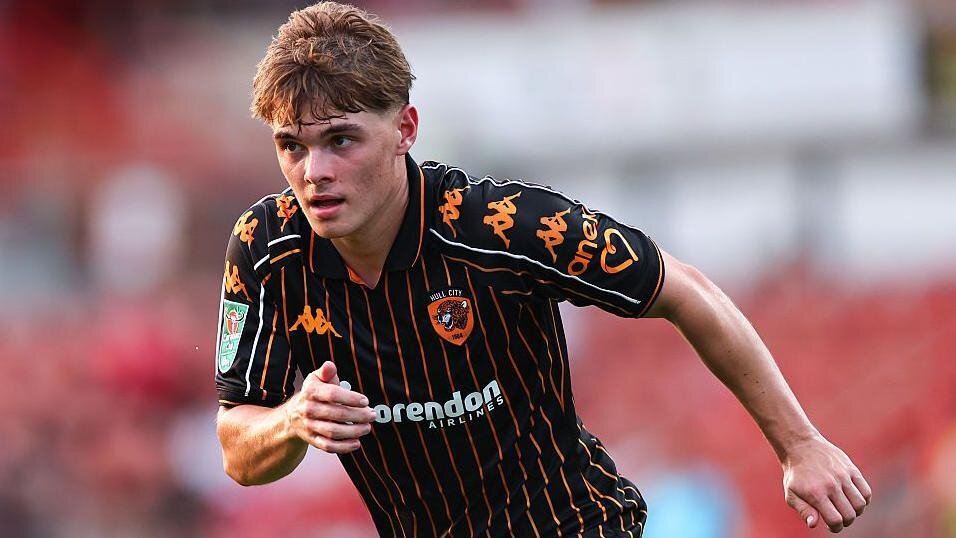 Crawley sign loan trio Michalski, Kamara & Tinsdale