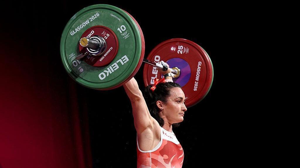 Silver medal for England weightlifter Davies Smale