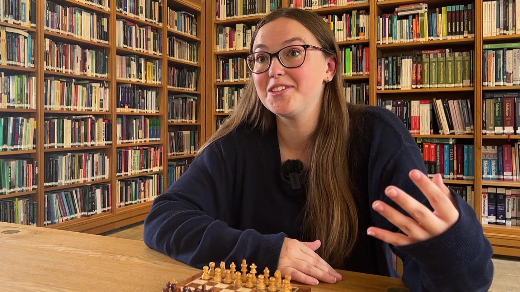 Female chess team 'must include a male player