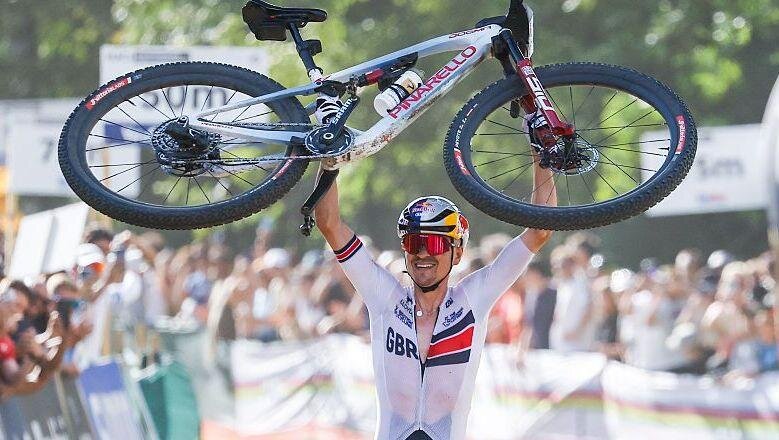 Pidcock dedicates world-title triumph to Tarling