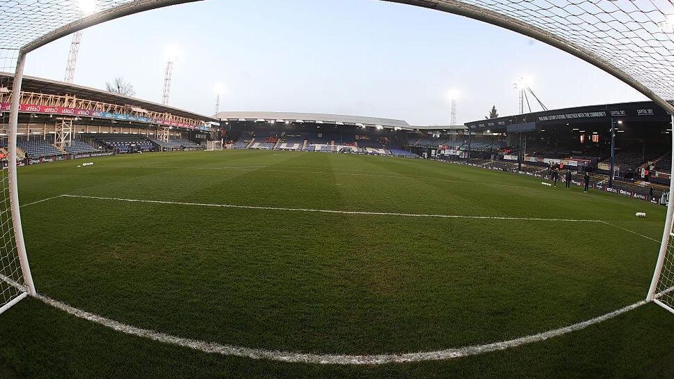 Winger Benagr signs new Luton deal