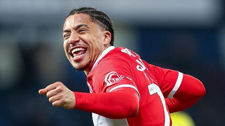 MK Dons sign former Middlesbrough winger Silvera