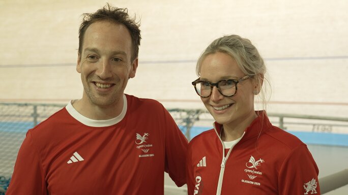 Cycling couple return to track to inspire children