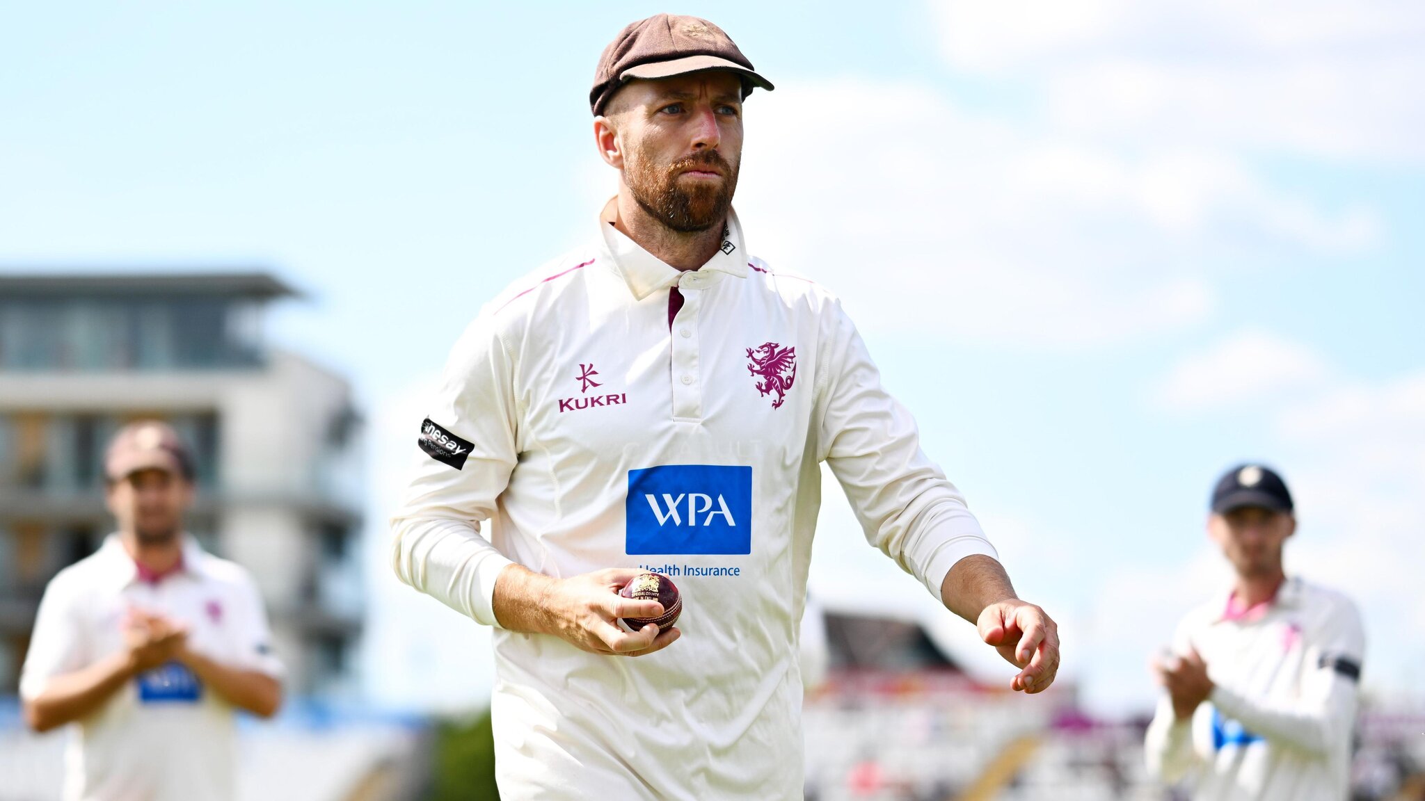 Leach five-for sets up Somerset win over Essex