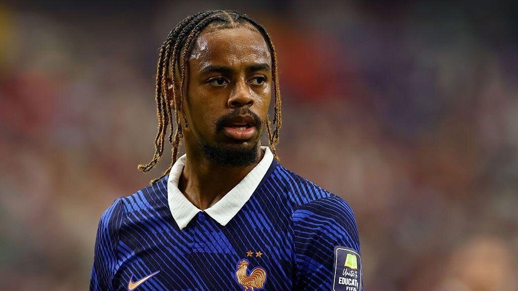 Liverpool close in on signing PSG forward Barcola