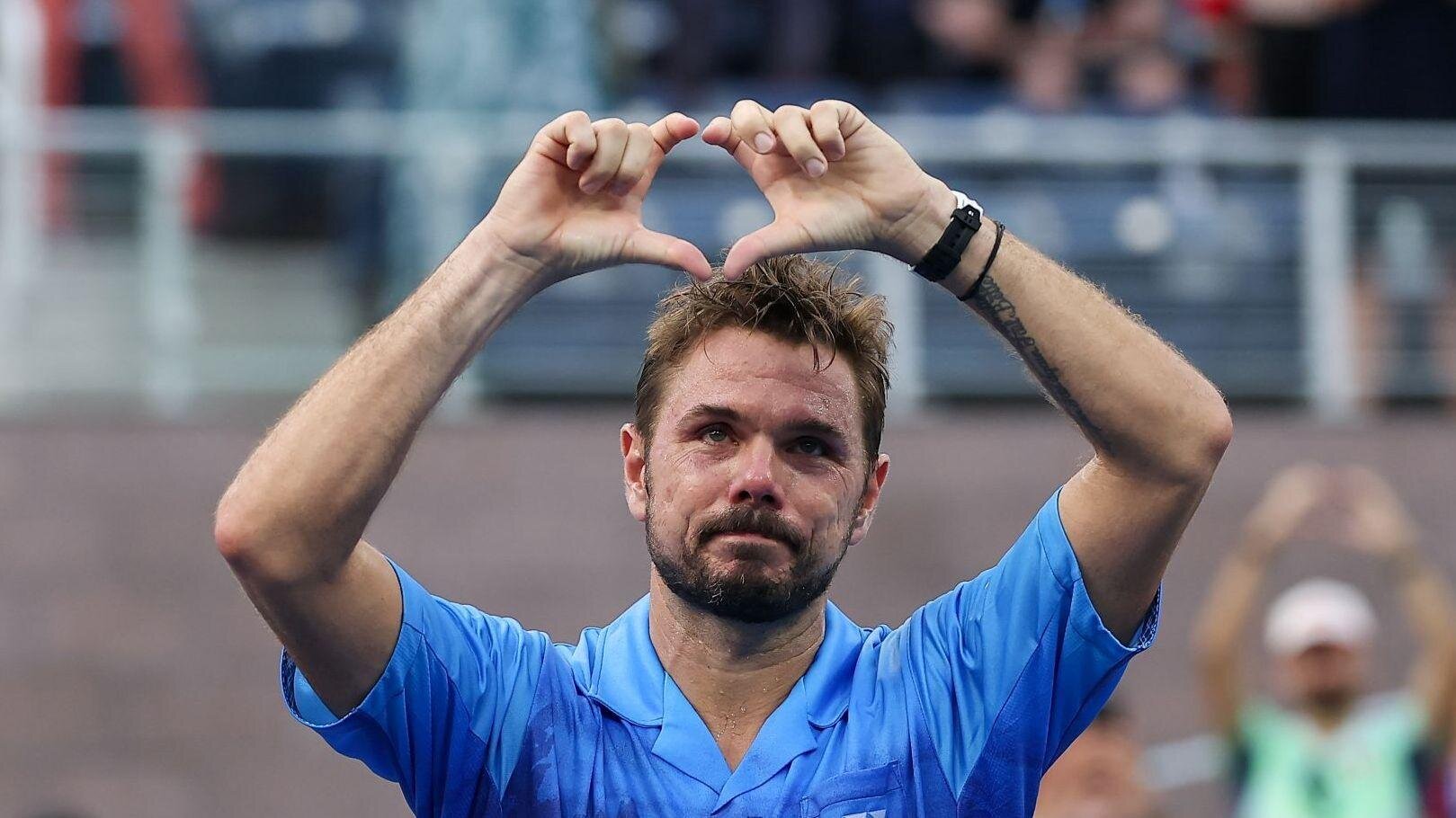 Wawrinka feels the love on Grand Slam goodbye