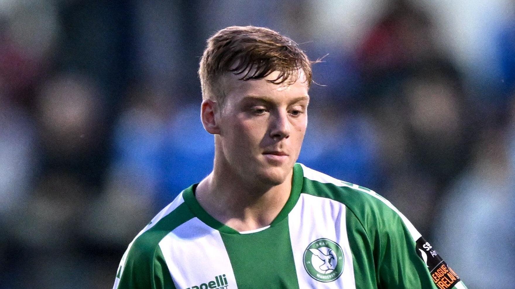 Grimsby bring in Irish midfielder Doyle