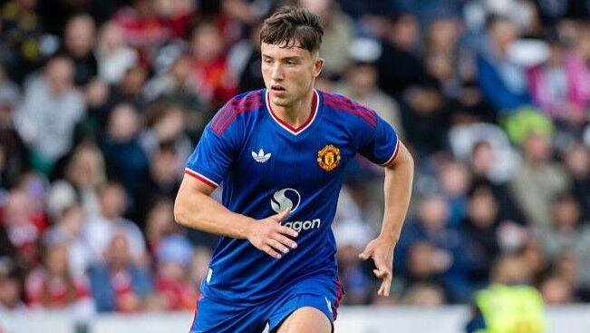 Gore close to Luton loan; Amass and Leon futures still to be sorted