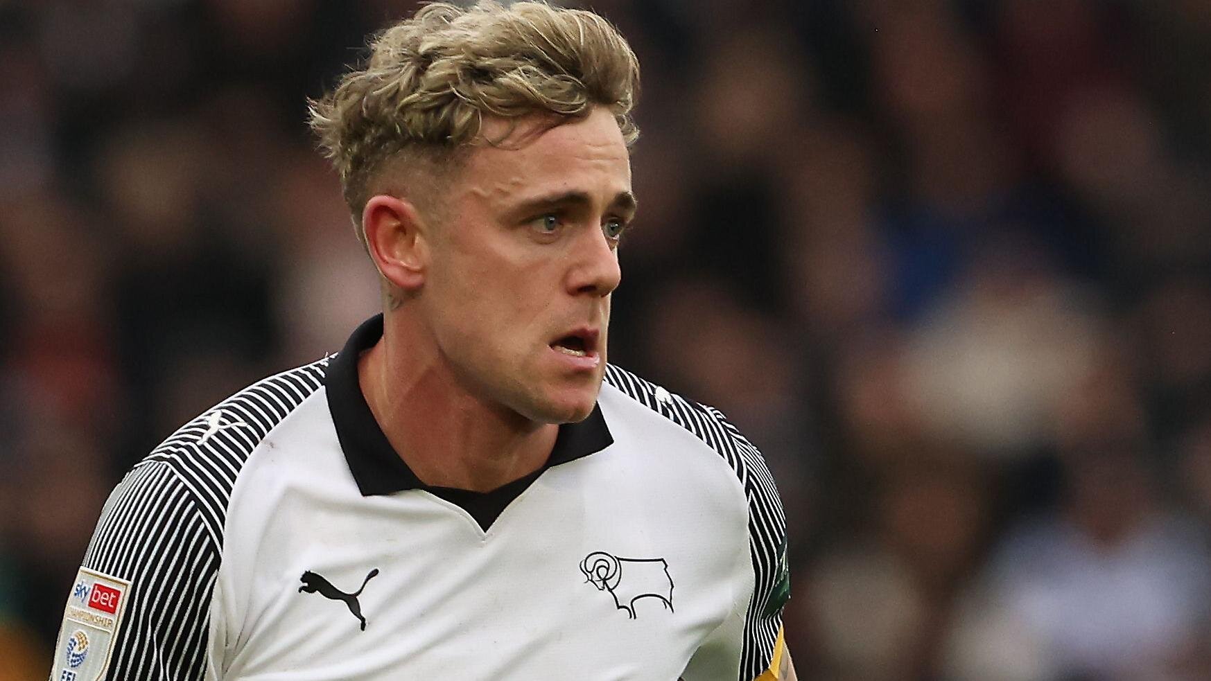 Szmodics rejoins Derby on loan from Ipswich Town