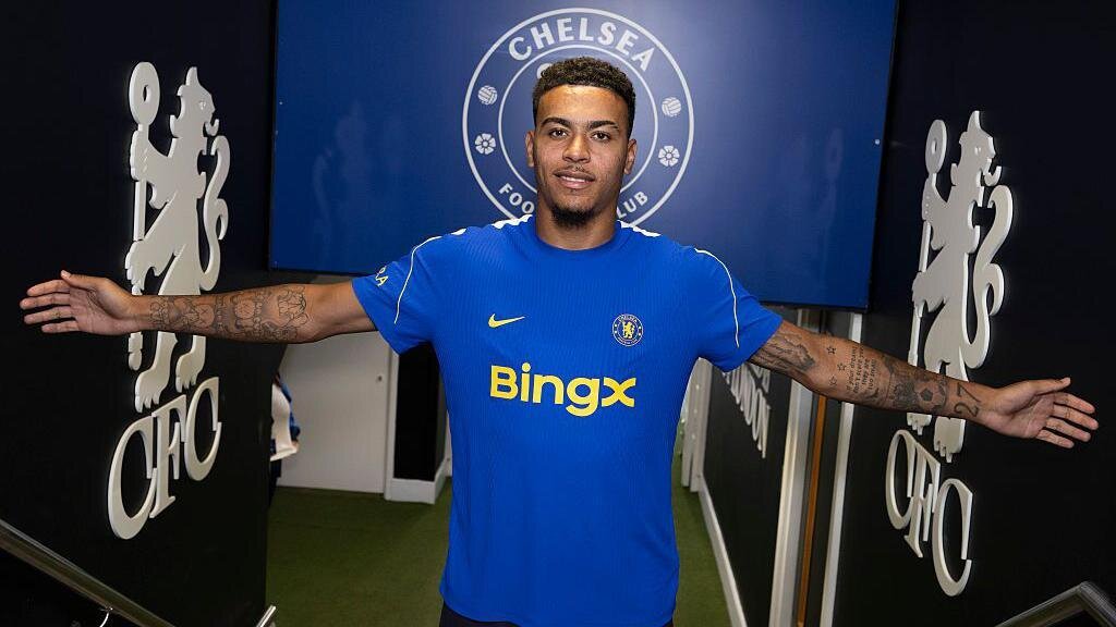 Nothing is strange' - how clubs prepare for the transfer window