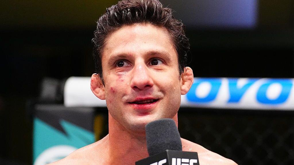 UFC's Nascimento, 34, dies after apparent heart attack