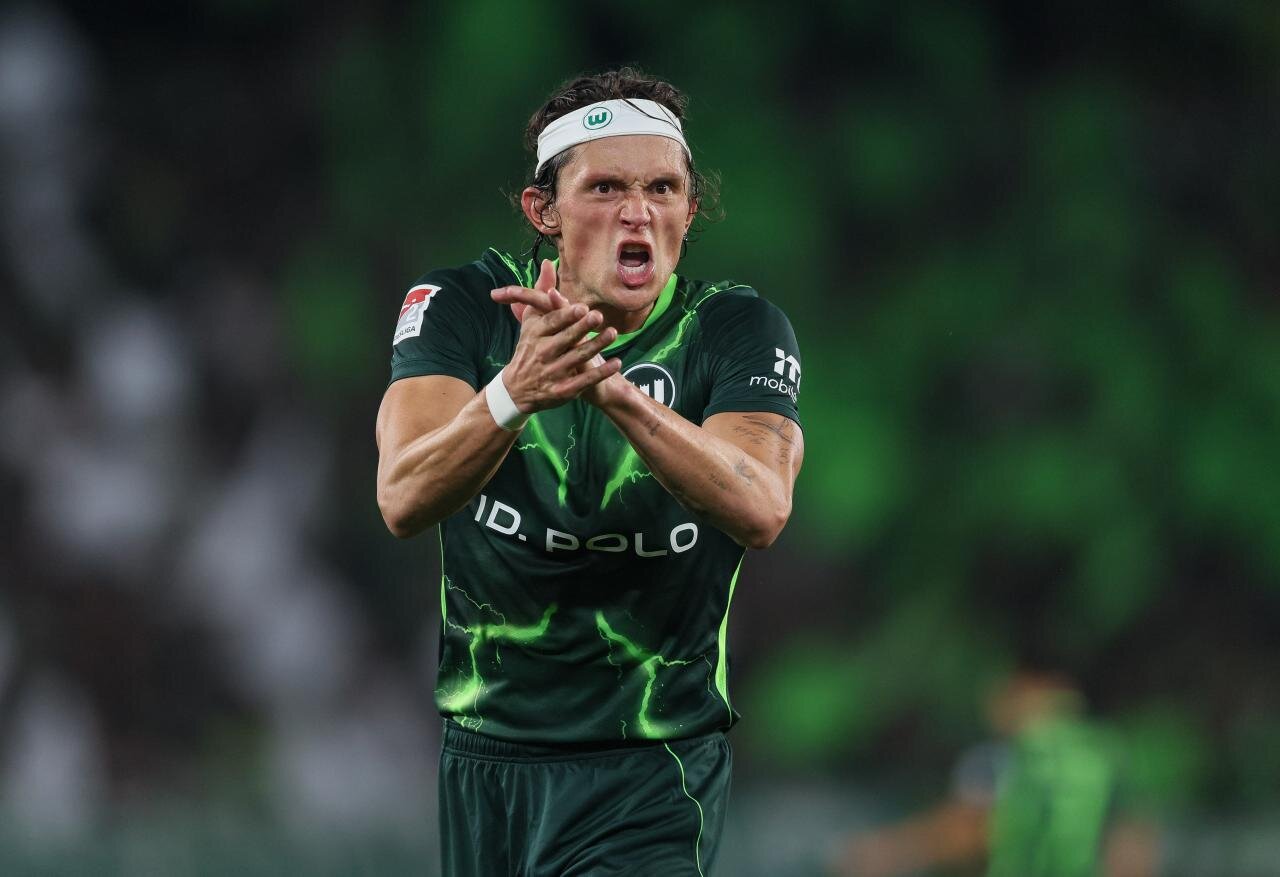 Reese penalty seals Wolfsburg victory in Niedersachsen derby