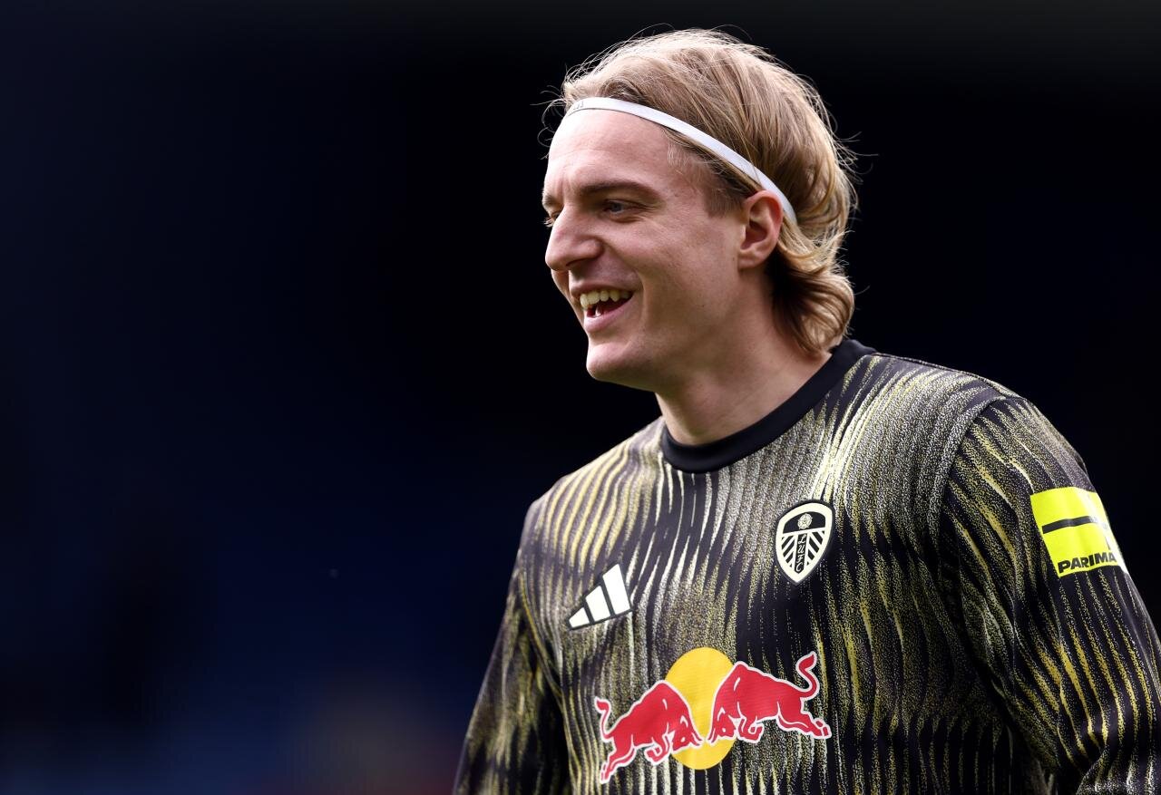 HSV agree Bornauw deal with Leeds United