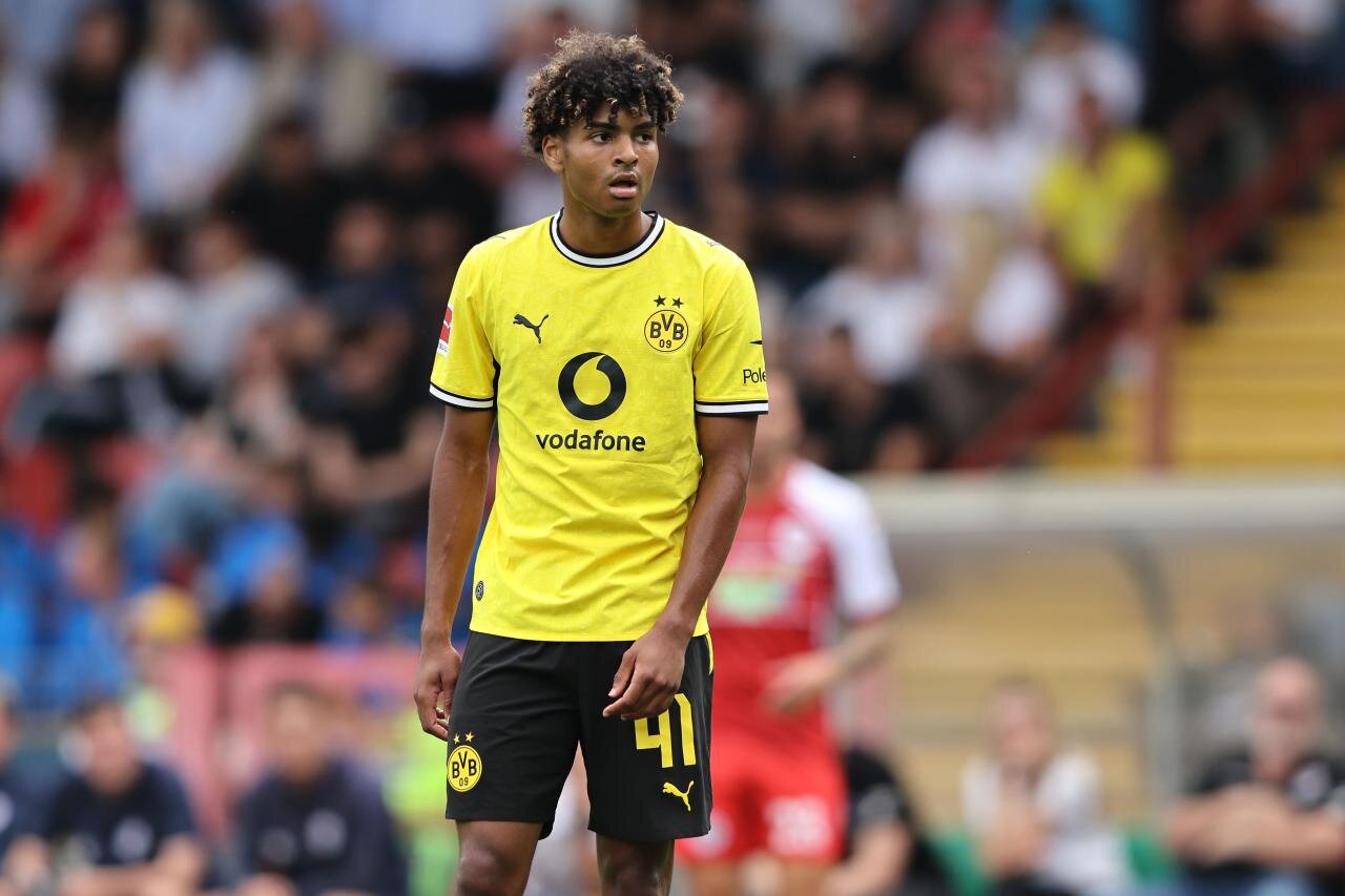 Clubs reportedly willing to pay "up to €15million" for Dortmund gem Albert